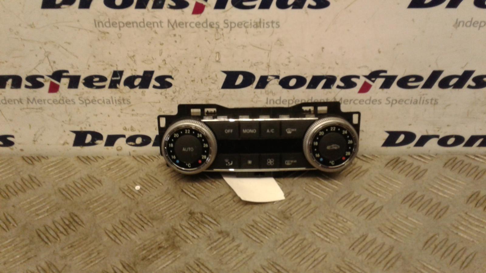 View Auto part Heater/AC Controller Mercedes C Class 2010