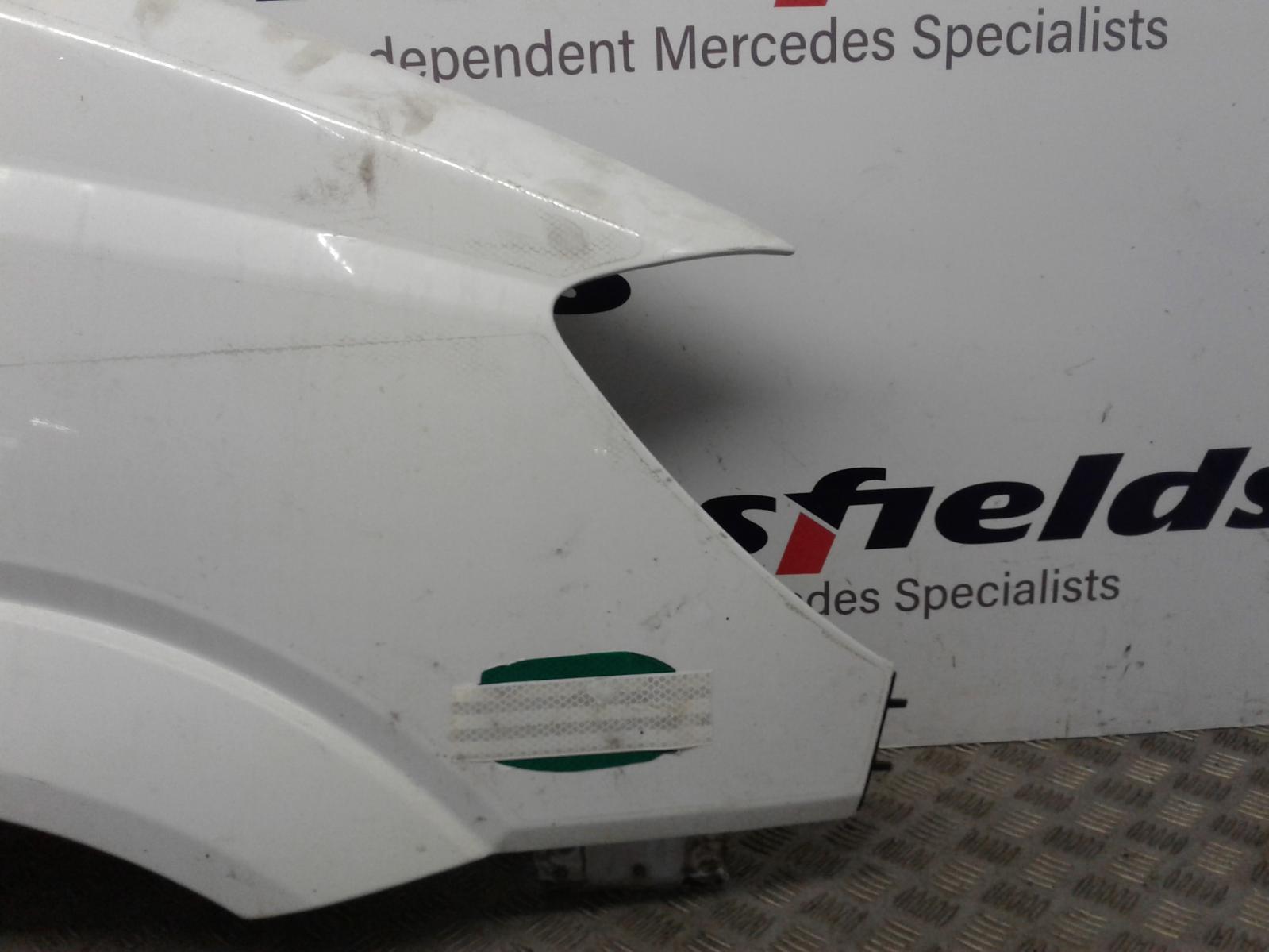 View Auto part R Wing Mercedes Sprinter 2014