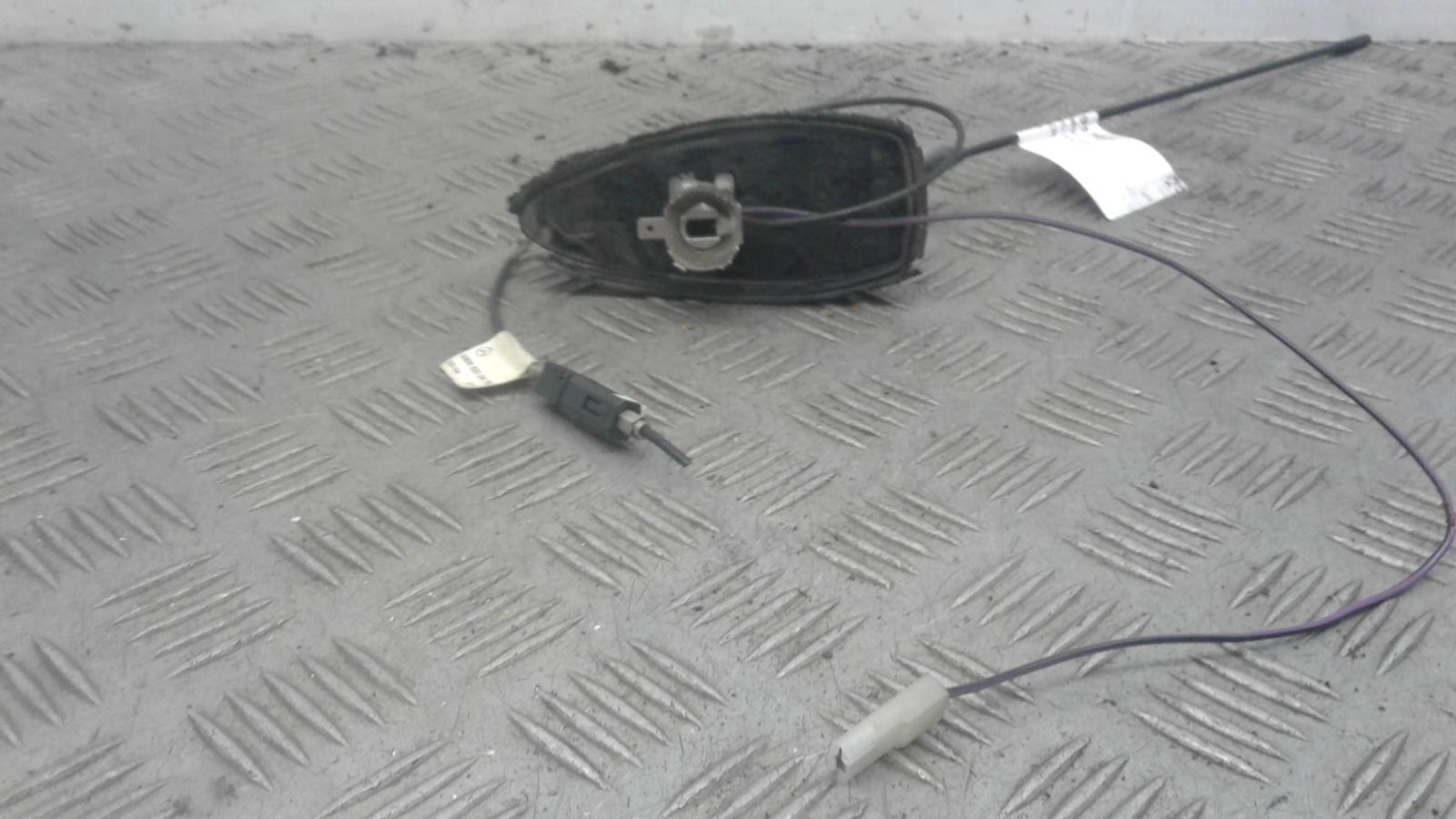 View Auto part Antenna Mercedes Sprinter 2016