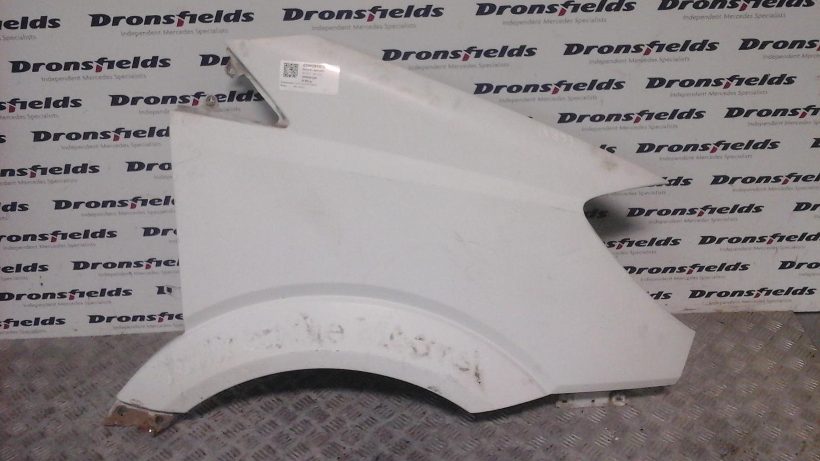 View Auto part R Wing Mercedes Sprinter 2011