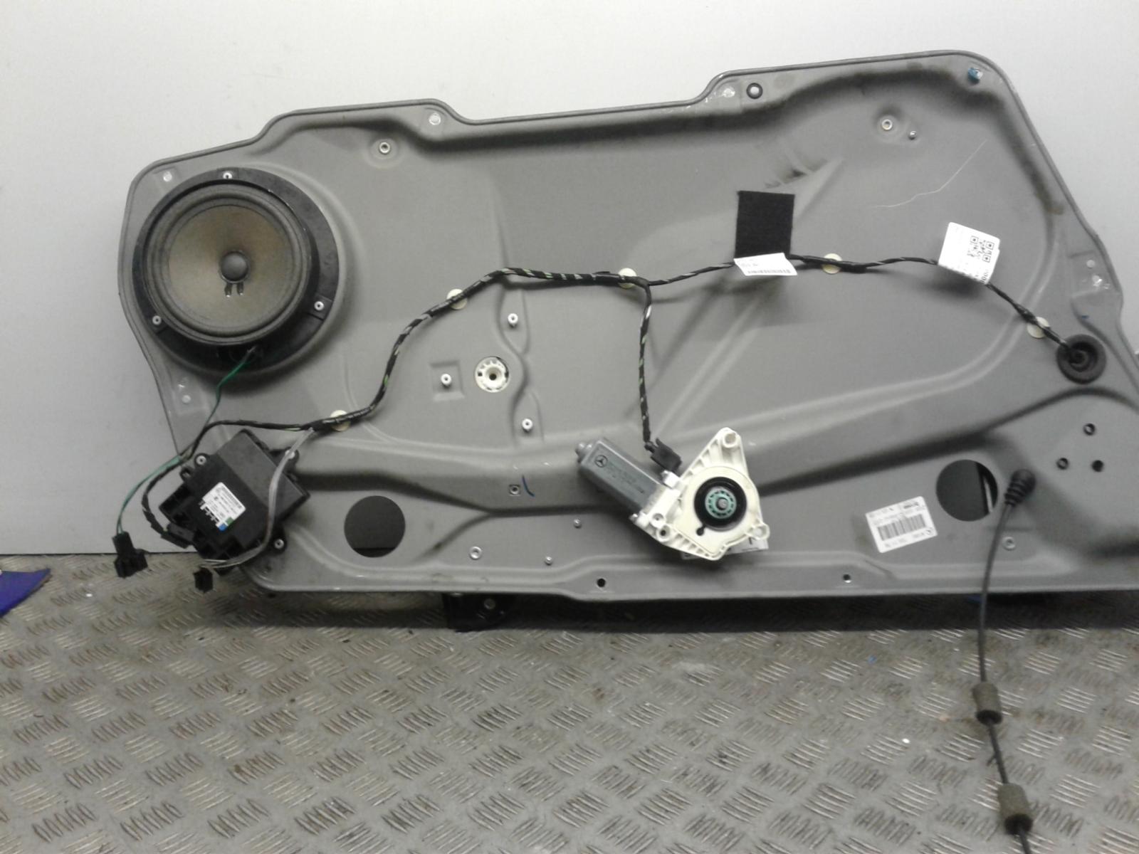 View Auto part Door Lock Assembly Mercedes A Class 2005