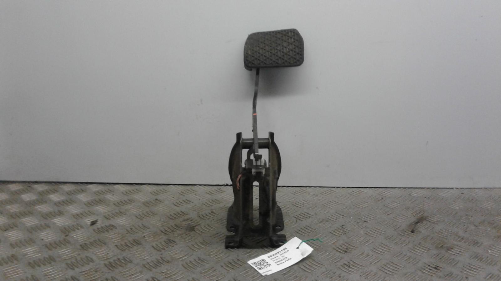 View Auto part Brake Pedal Mercedes Sprinter 2015