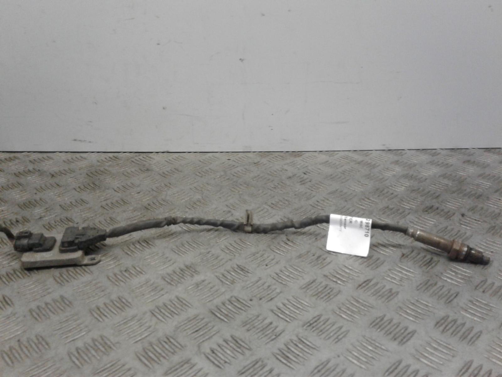 View Auto part Knock Sensor Mercedes Sprinter 2017