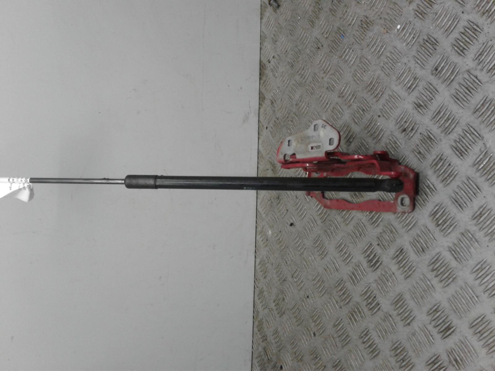 View Auto part Bonnet Hinge Mercedes A Class 2005