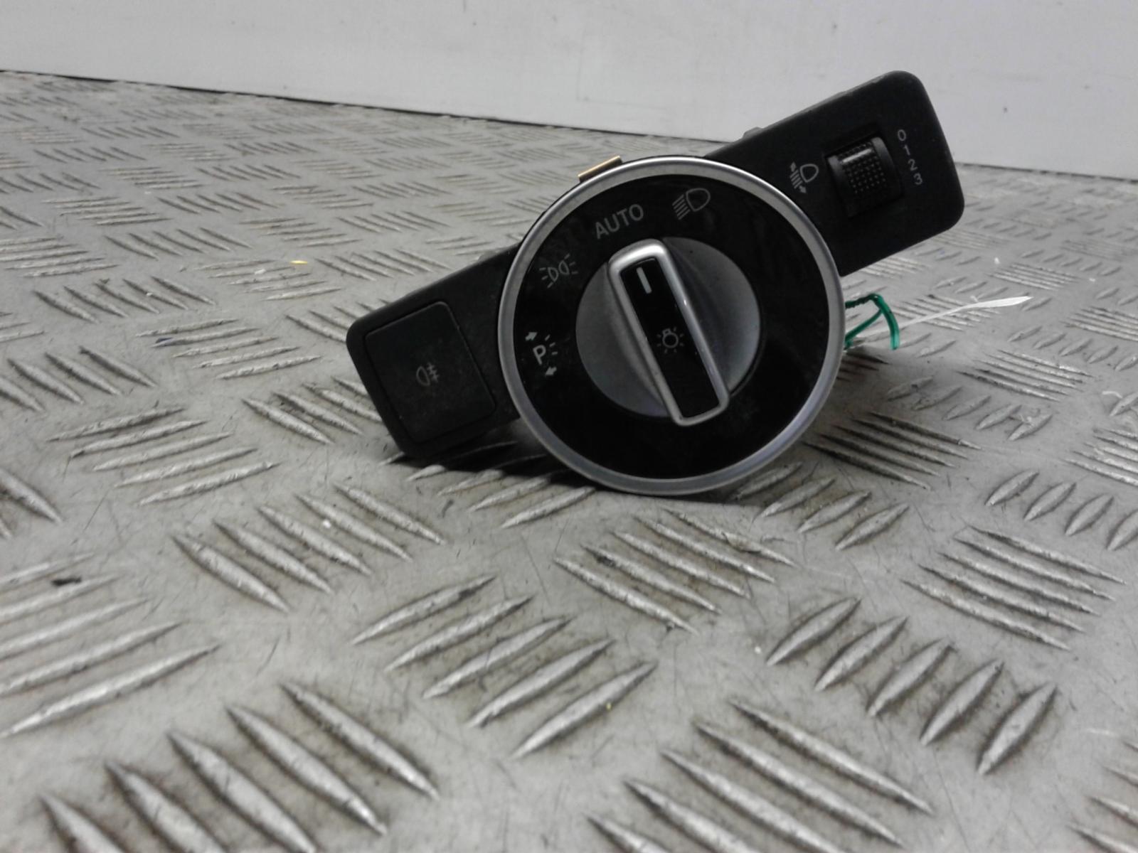 View Auto part Headlight Switch Mercedes E Class 2012
