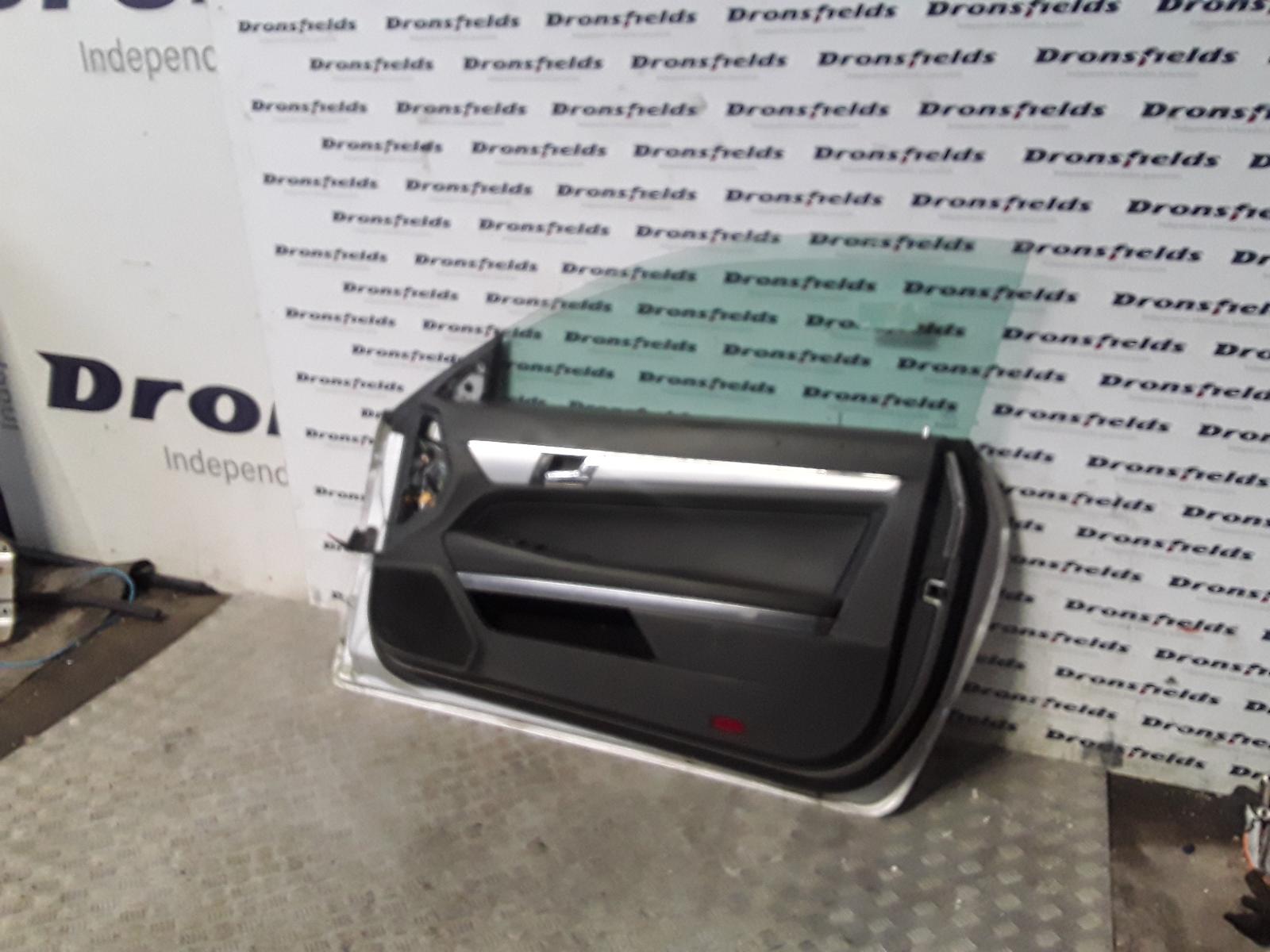 View Auto part R Front Door Mercedes E Class 2013
