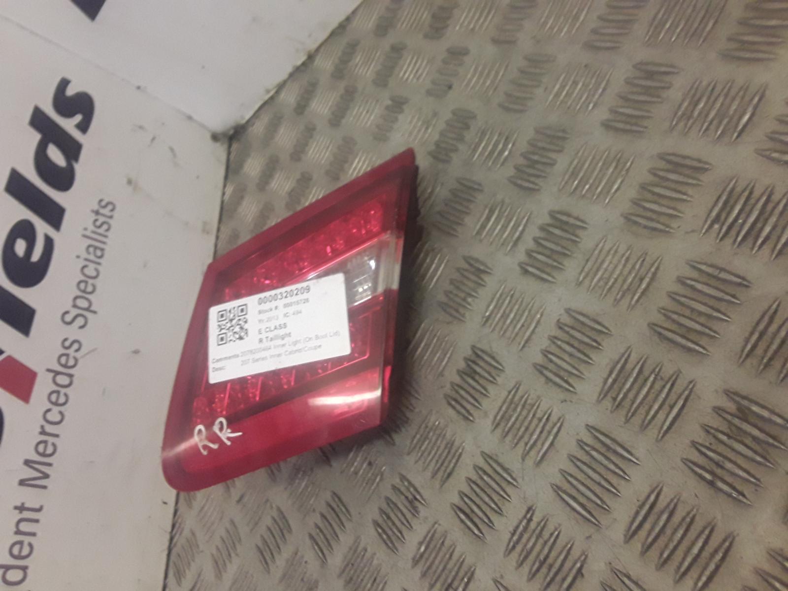 2013 Mercedes E Class R Taillight View Auto part R Taillight Mercedes E Class 2013