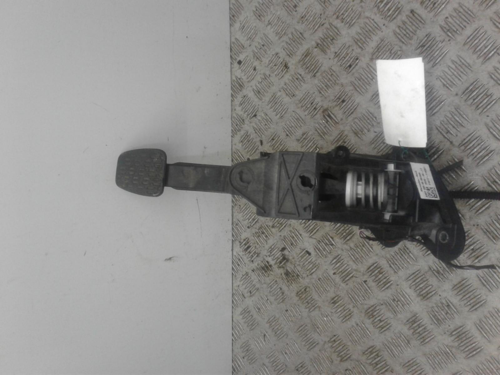 View Auto part Clutch Pedal Mercedes Sprinter 2020