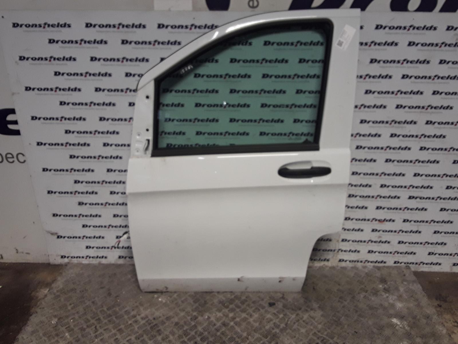 View Auto part L Front Door Mercedes Vito 2021