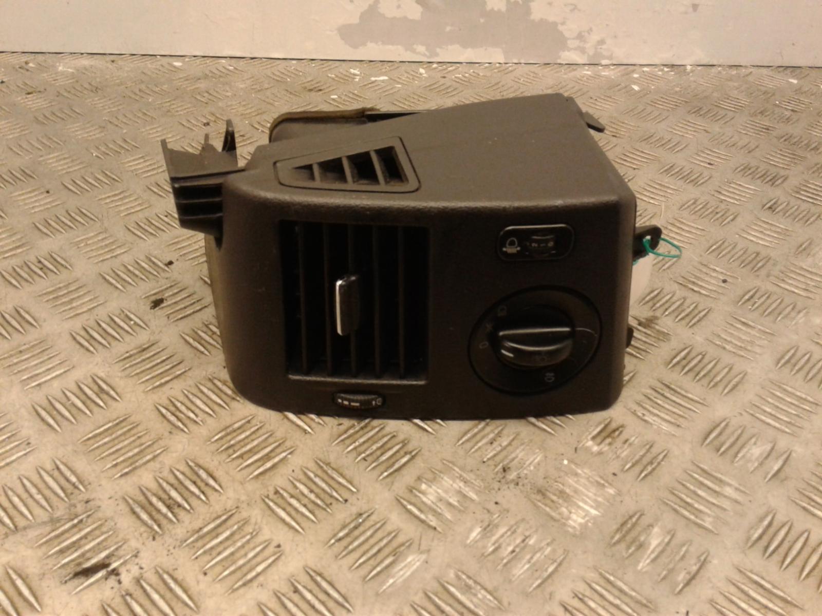 View Auto part Headlight Switch Mercedes Sprinter 2017
