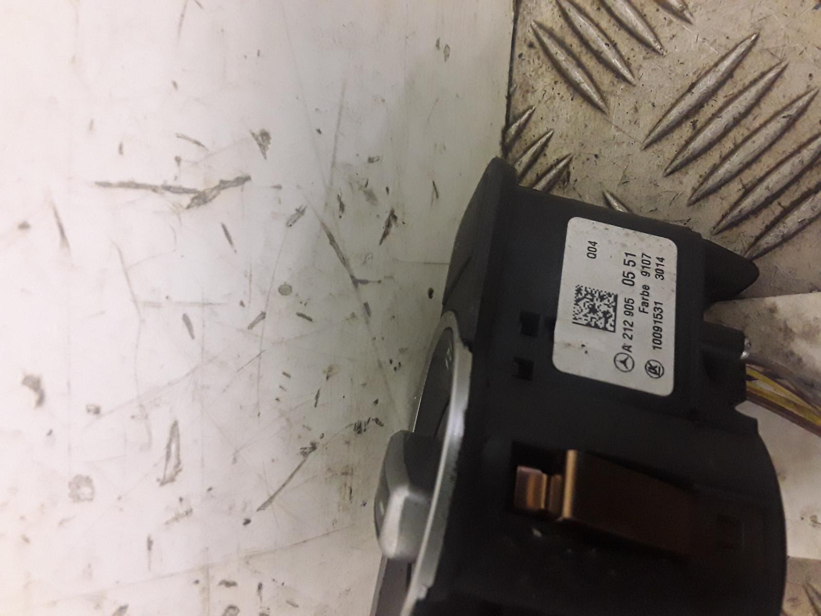 View Auto part Headlight Switch Mercedes E Class 2015