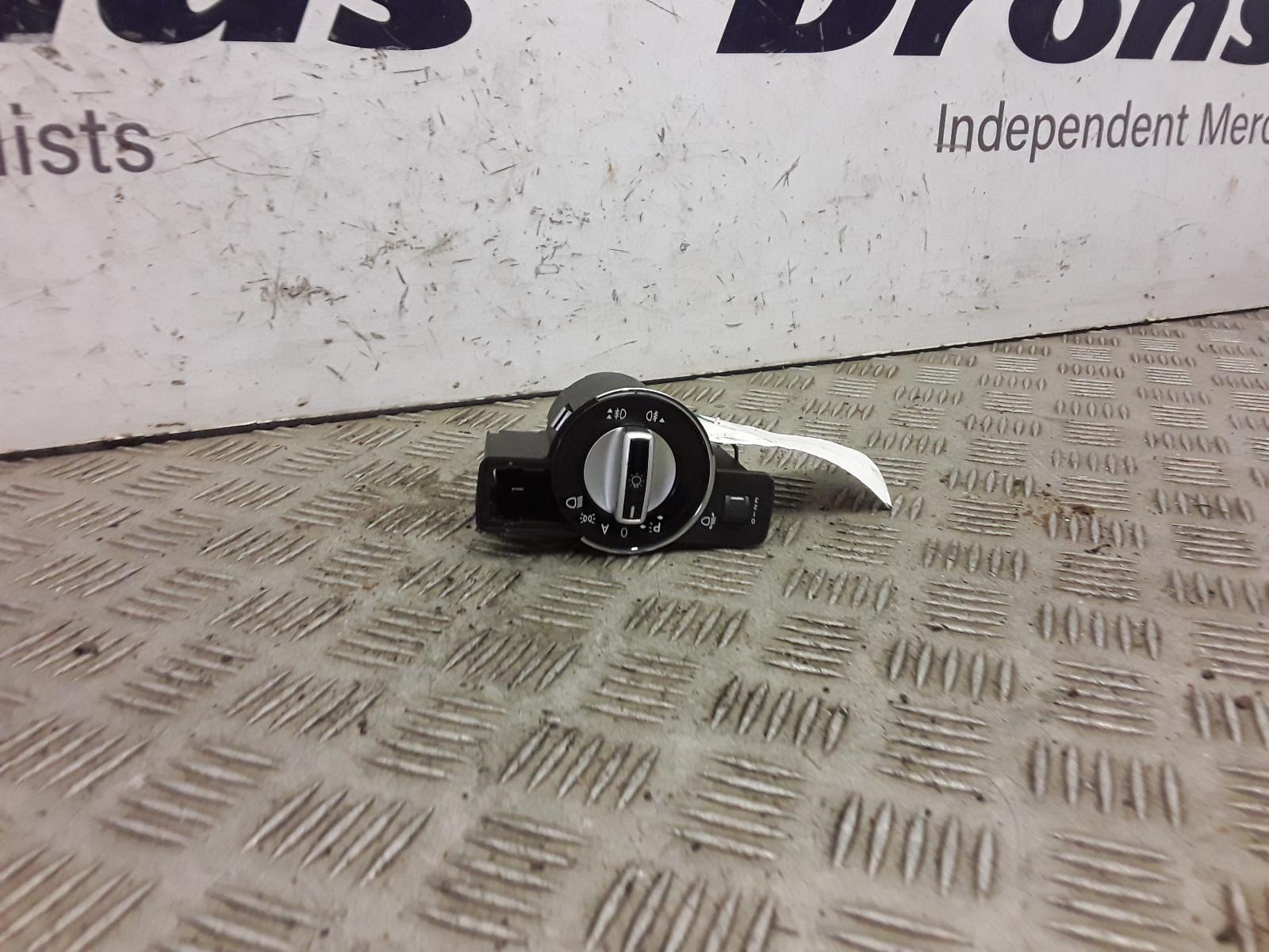 View Auto part Headlight Switch Mercedes E Class 2009
