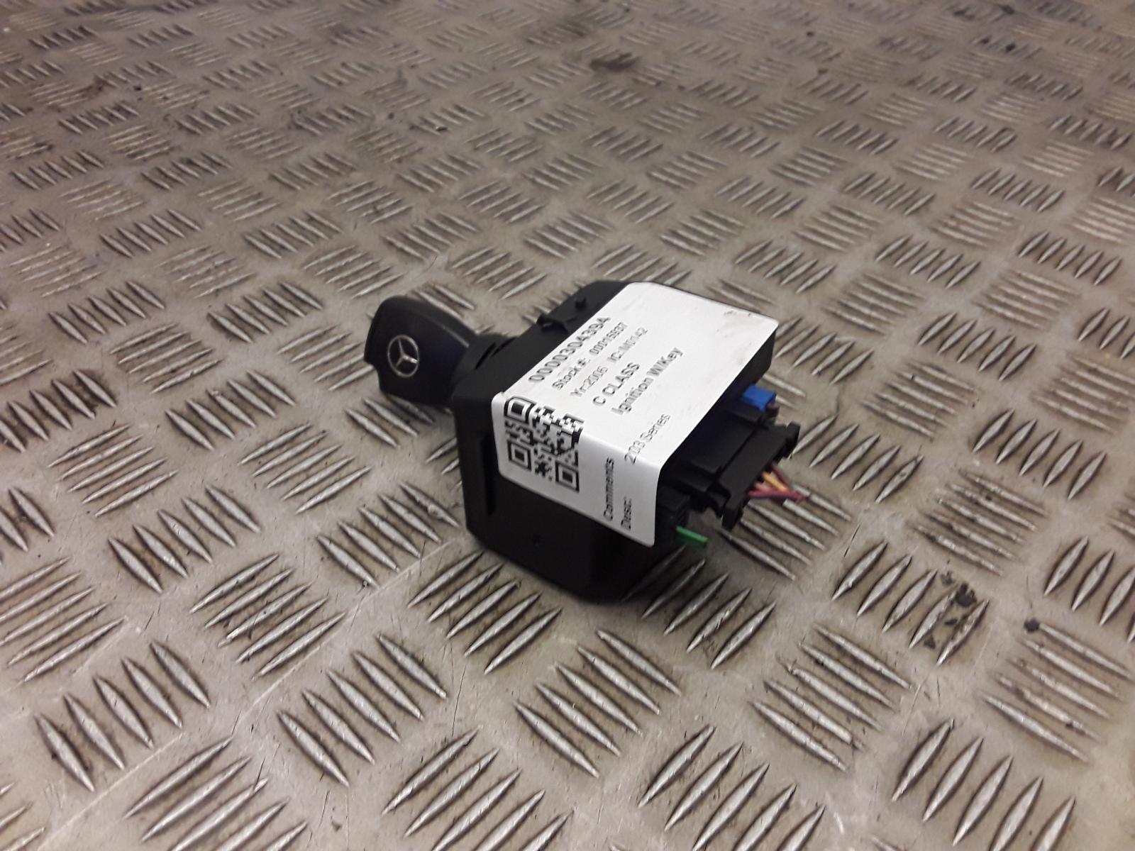 Ignition W/Key C Class Mercedes 2006