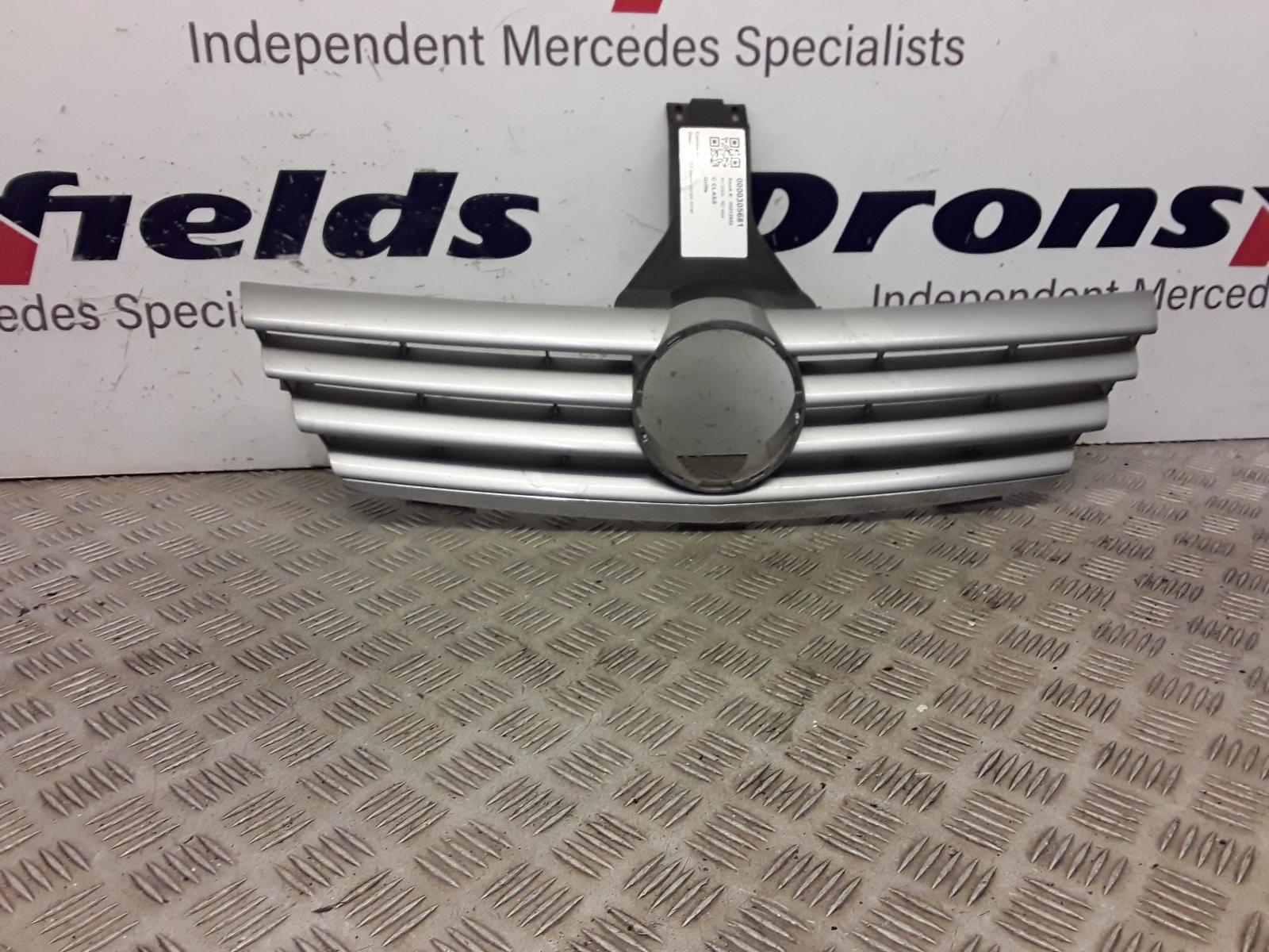 View Auto part Grille Mercedes C Class 2006