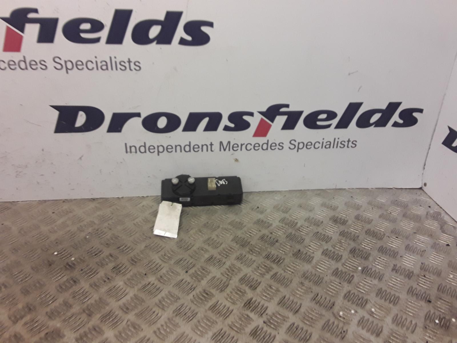 2000 Mercedes E Class Heater/AC Controller View Auto part Heater/AC Controller Mercedes E Class 2000
