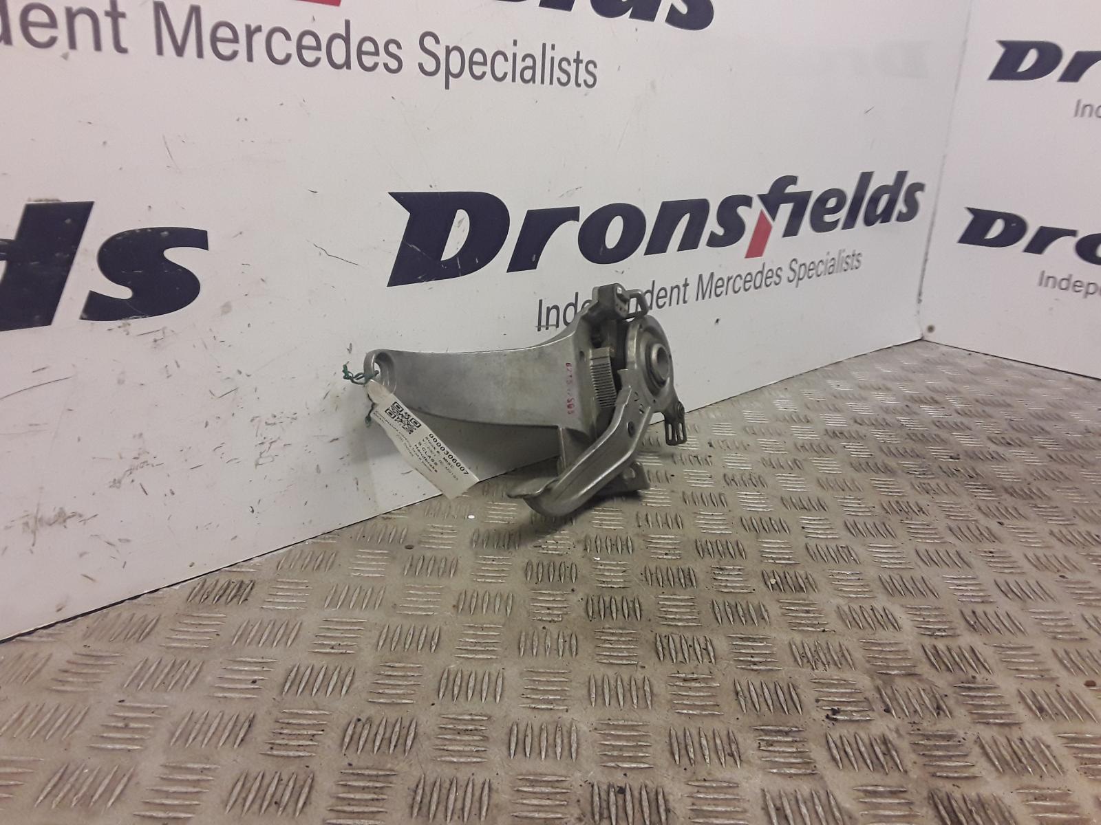 View Auto part Handbrake Lever/Button/Assembly Mercedes S Class 2001
