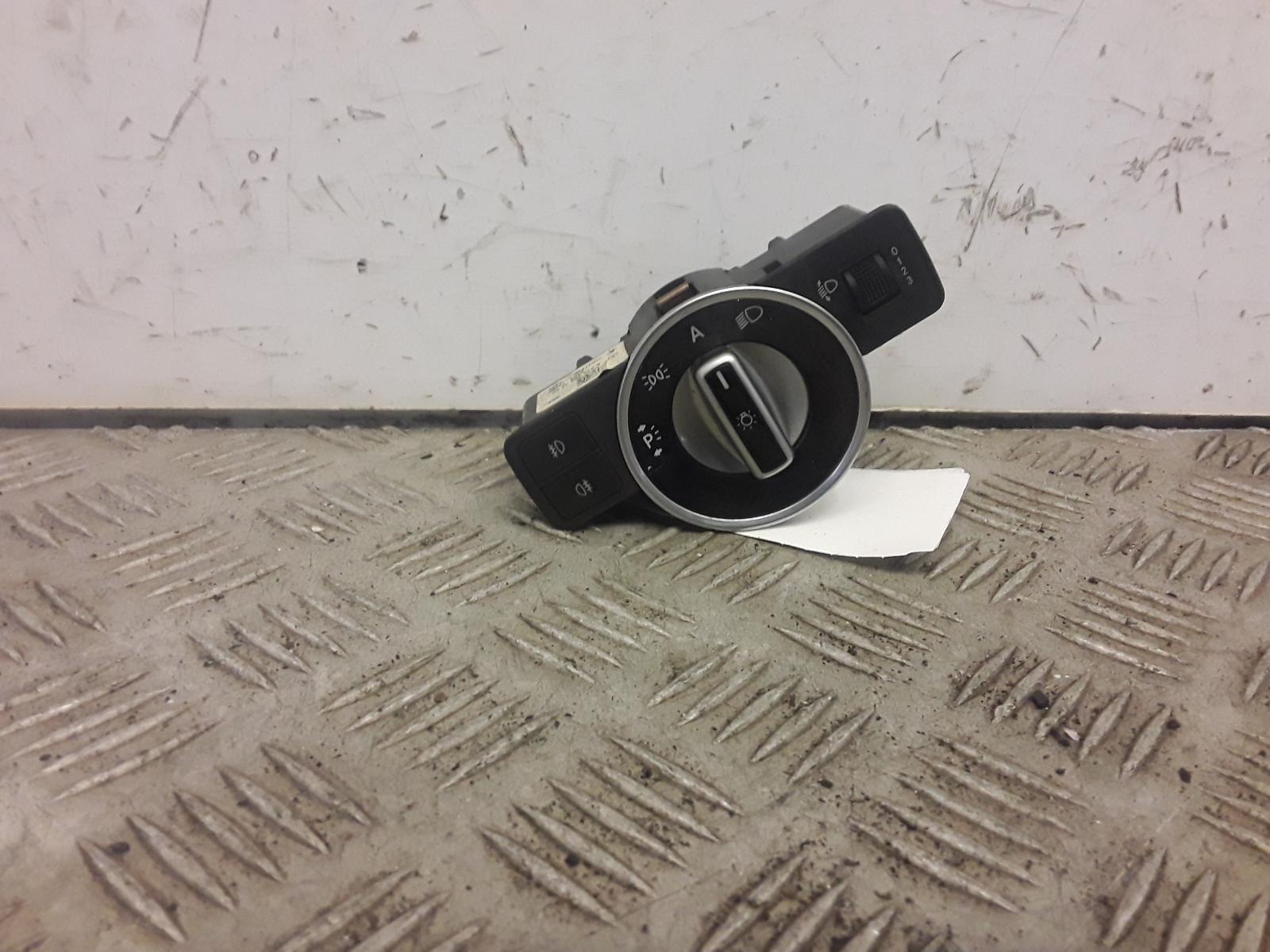 View Auto part Headlight Switch Mercedes E Class 2011