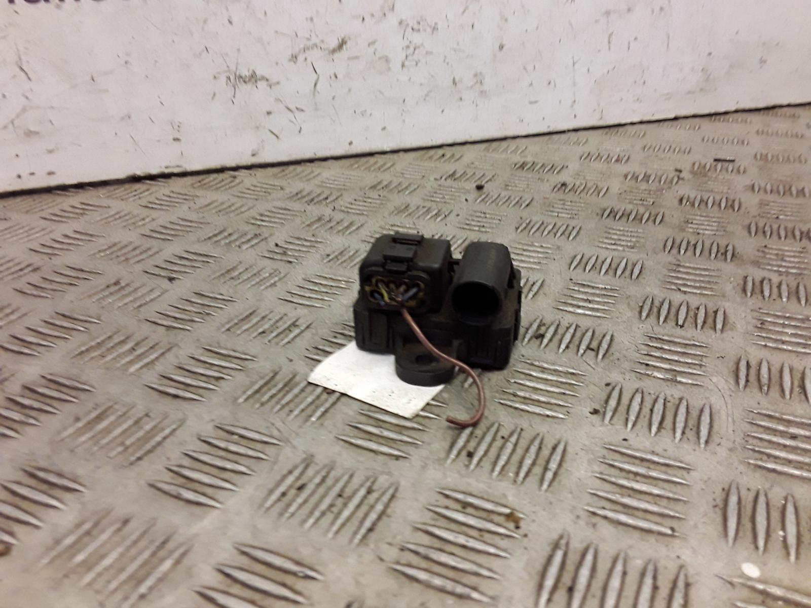 2010 Mercedes C Class Misc. Relay View Auto part Misc. Relay Mercedes C Class 2010