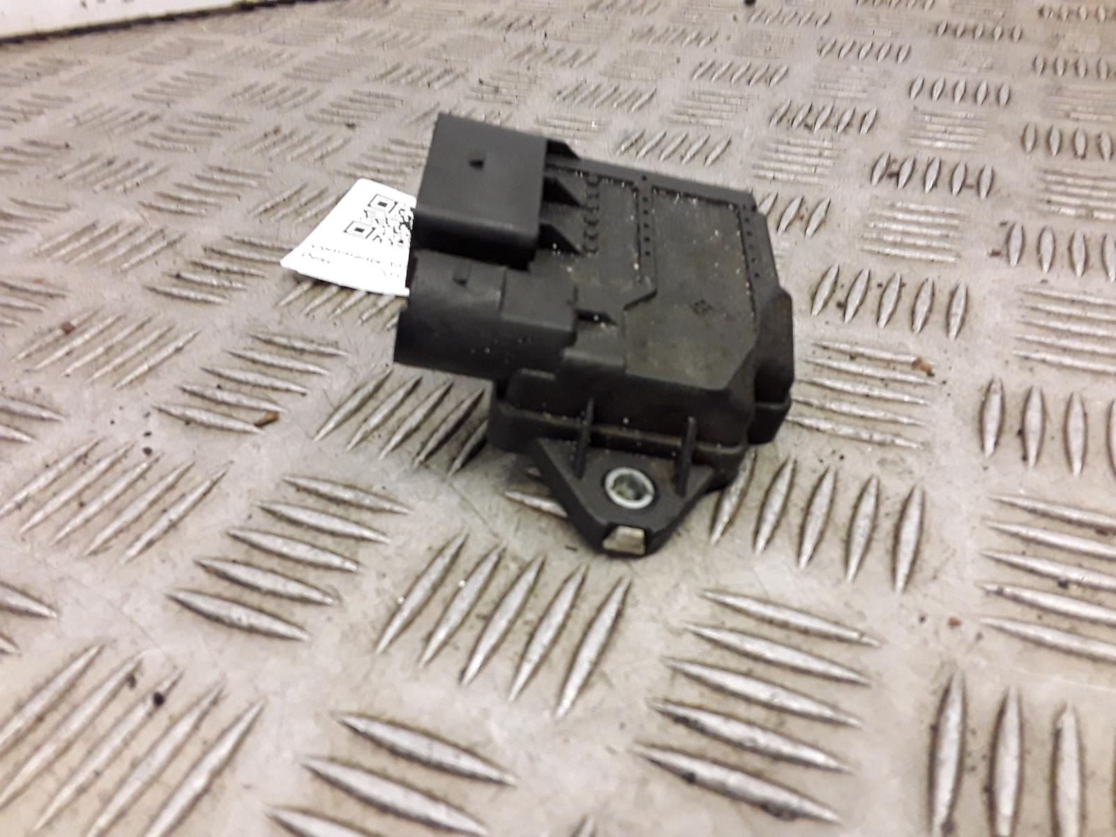 View Auto part Misc. Relay Mercedes C Class 2020