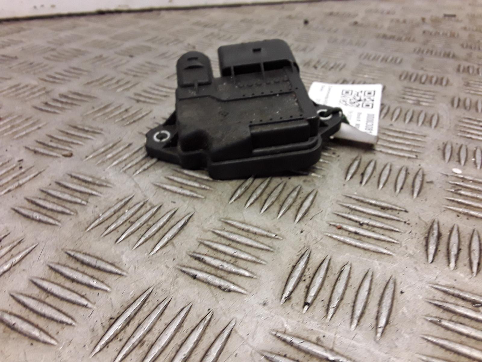 View Auto part Misc. Relay Mercedes C Class 2020