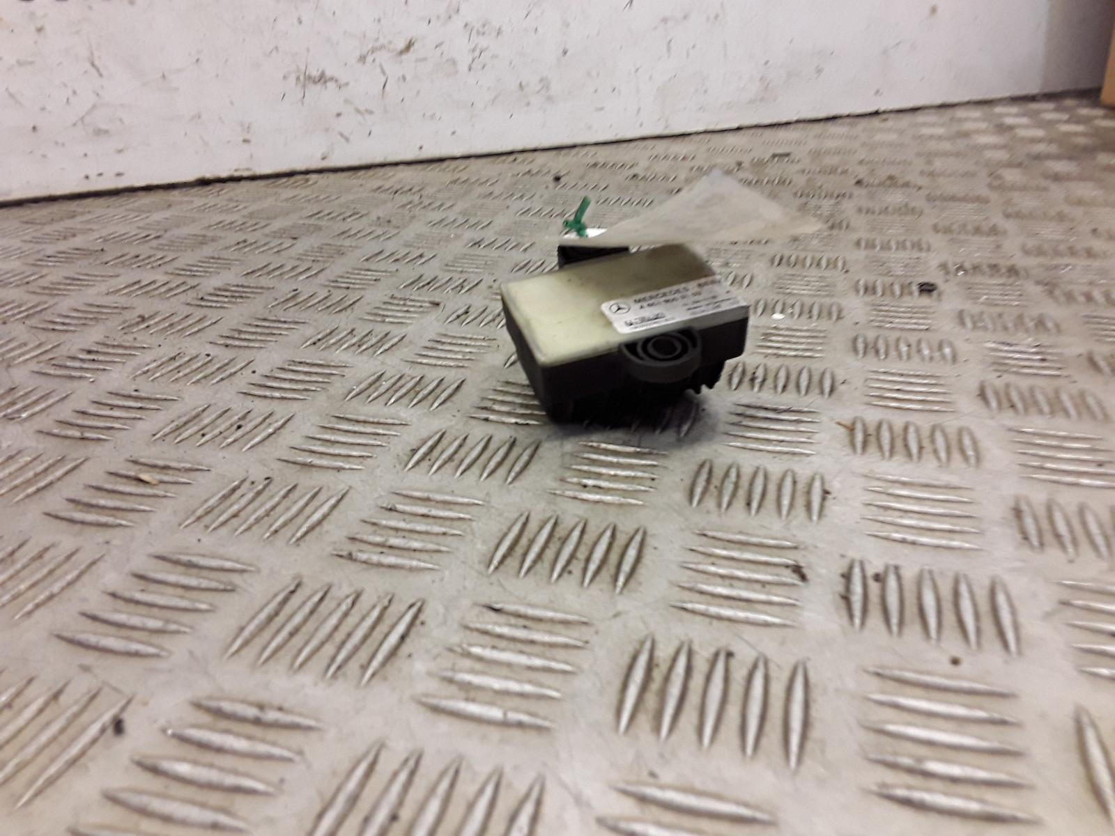 View Auto part Misc. Relay Mercedes Sprinter 2015