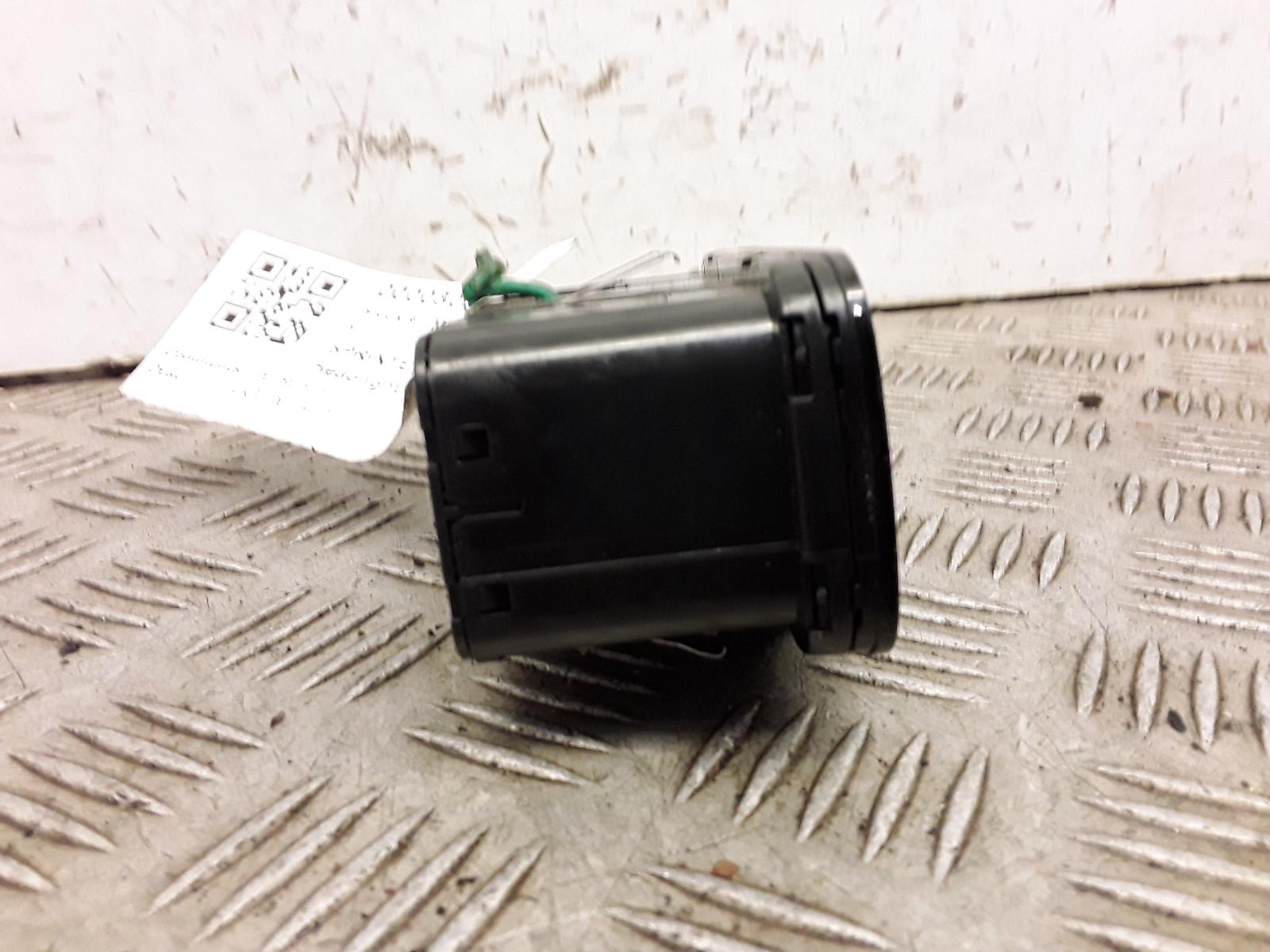 View Auto part Headlight Switch Mercedes Sprinter 2019