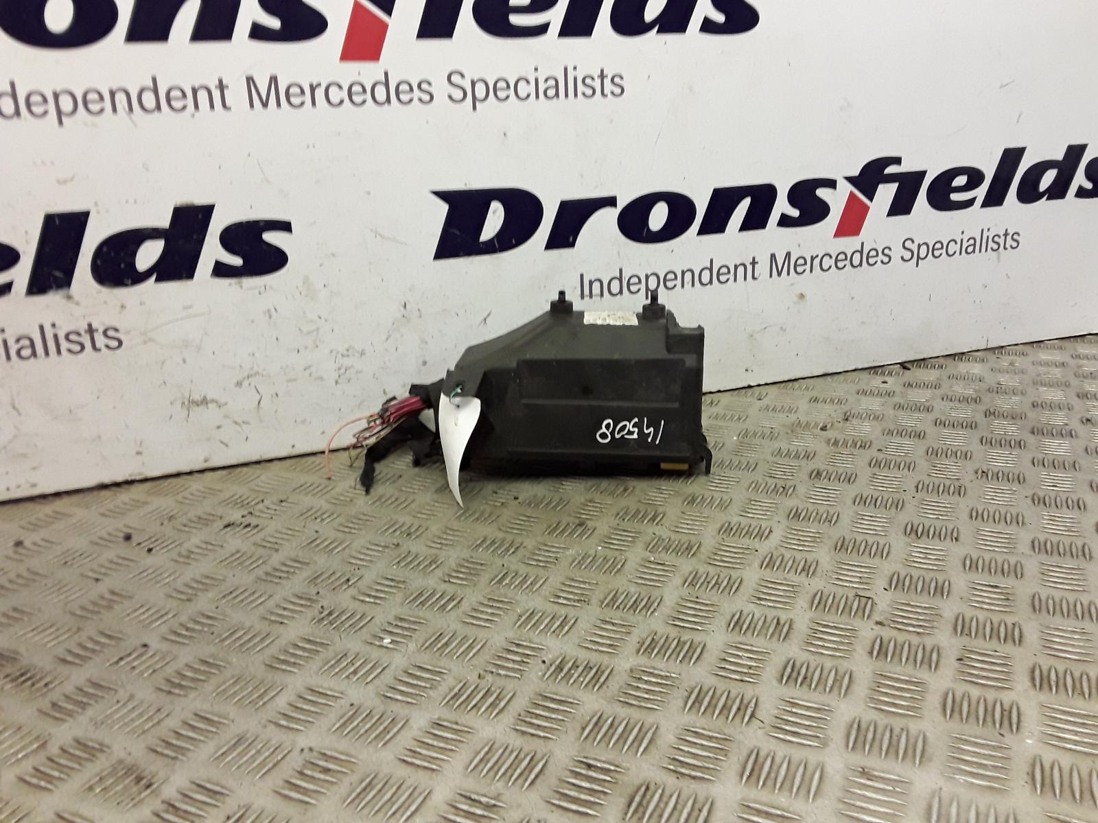 View Auto part Fuse Box Mercedes M Class 2006