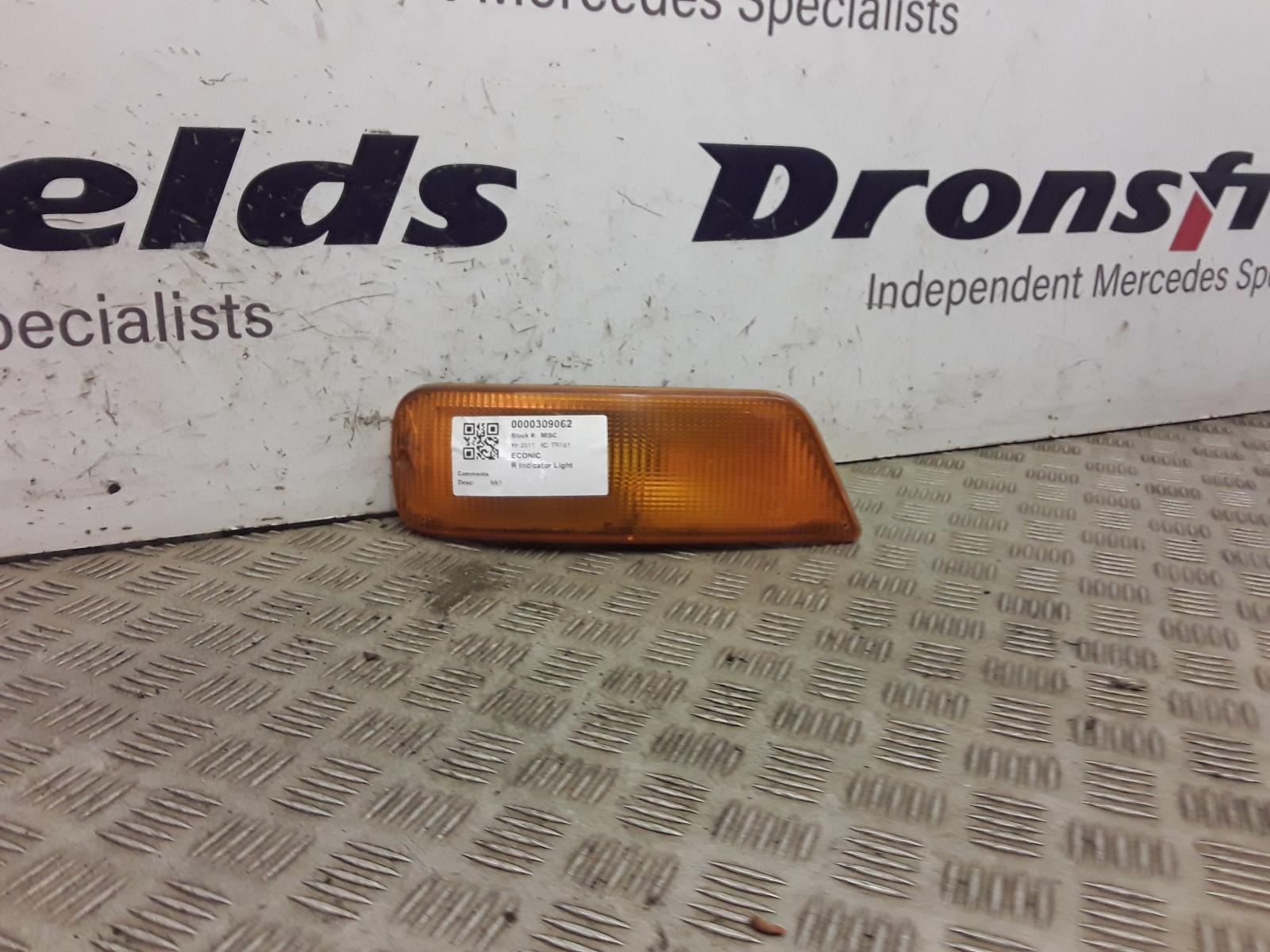 View Auto part R Indicator Light Mercedes Econic 2011