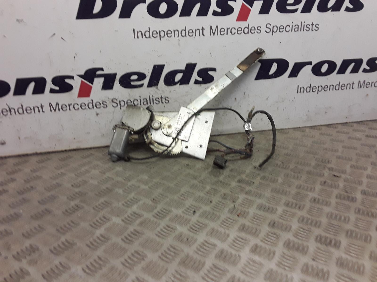View Auto part RF Door Window Motor Mercedes Econic 2011