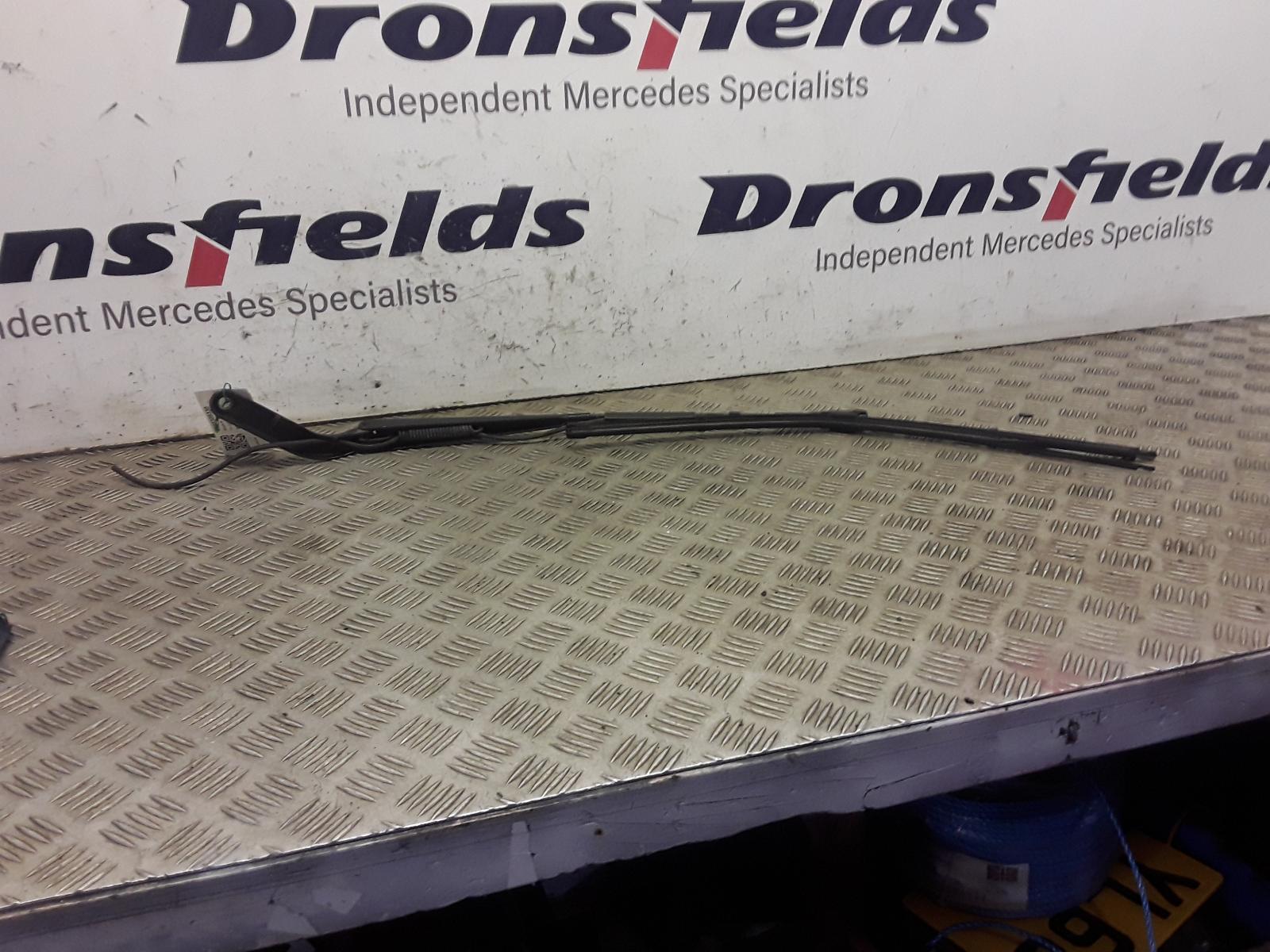 View Auto part Wiper Arm Mercedes Sprinter 2019