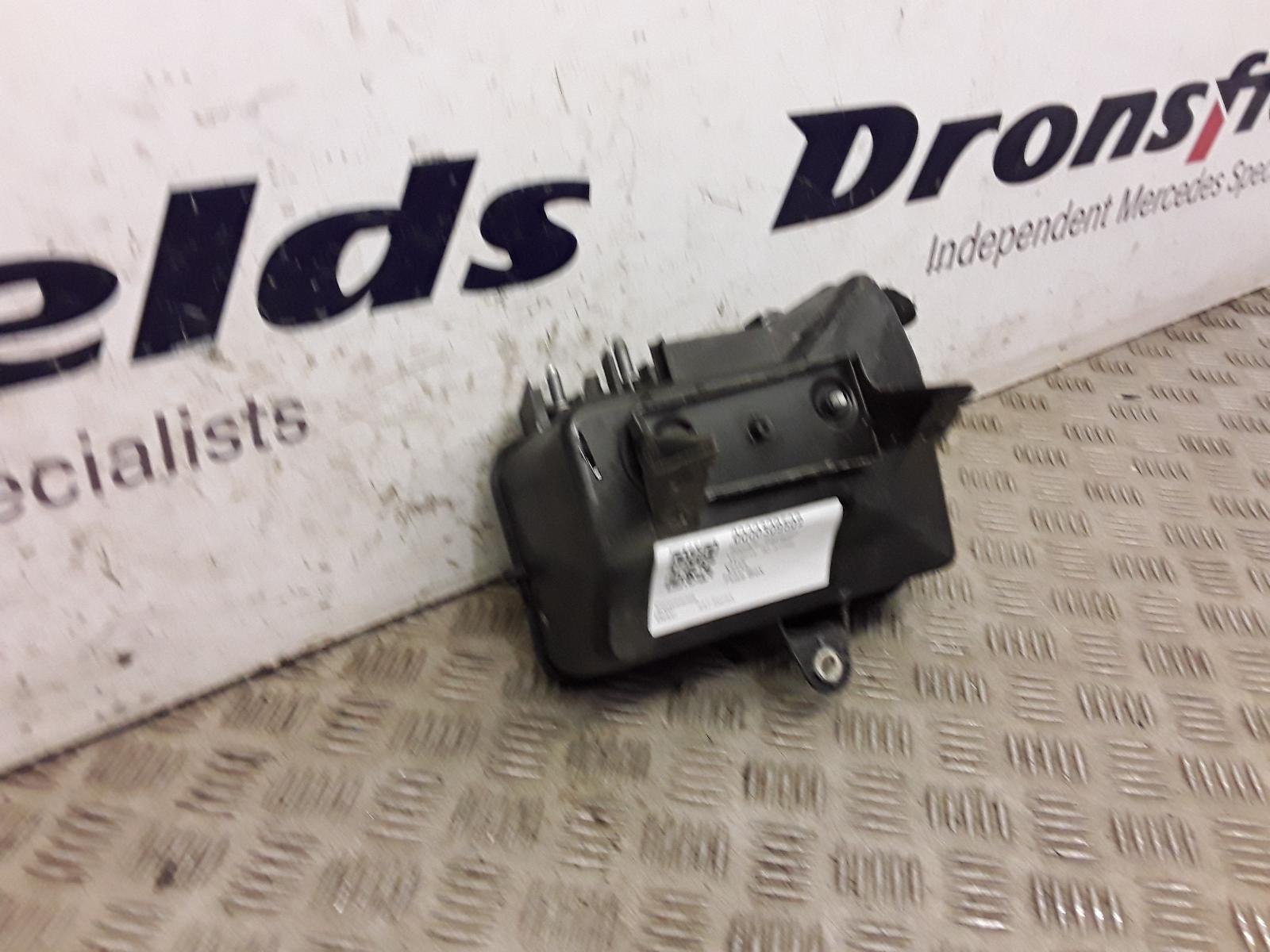 View Auto part Fuse Box Mercedes Vito 2015