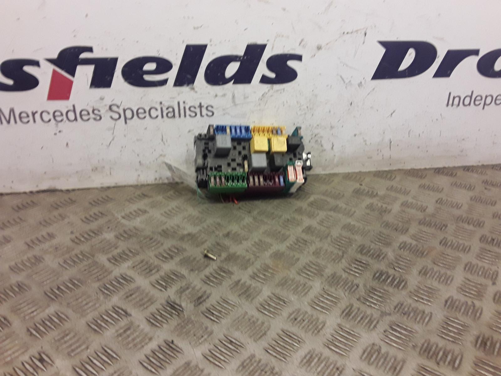 View Auto part Fuse Box Mercedes Vito 2022