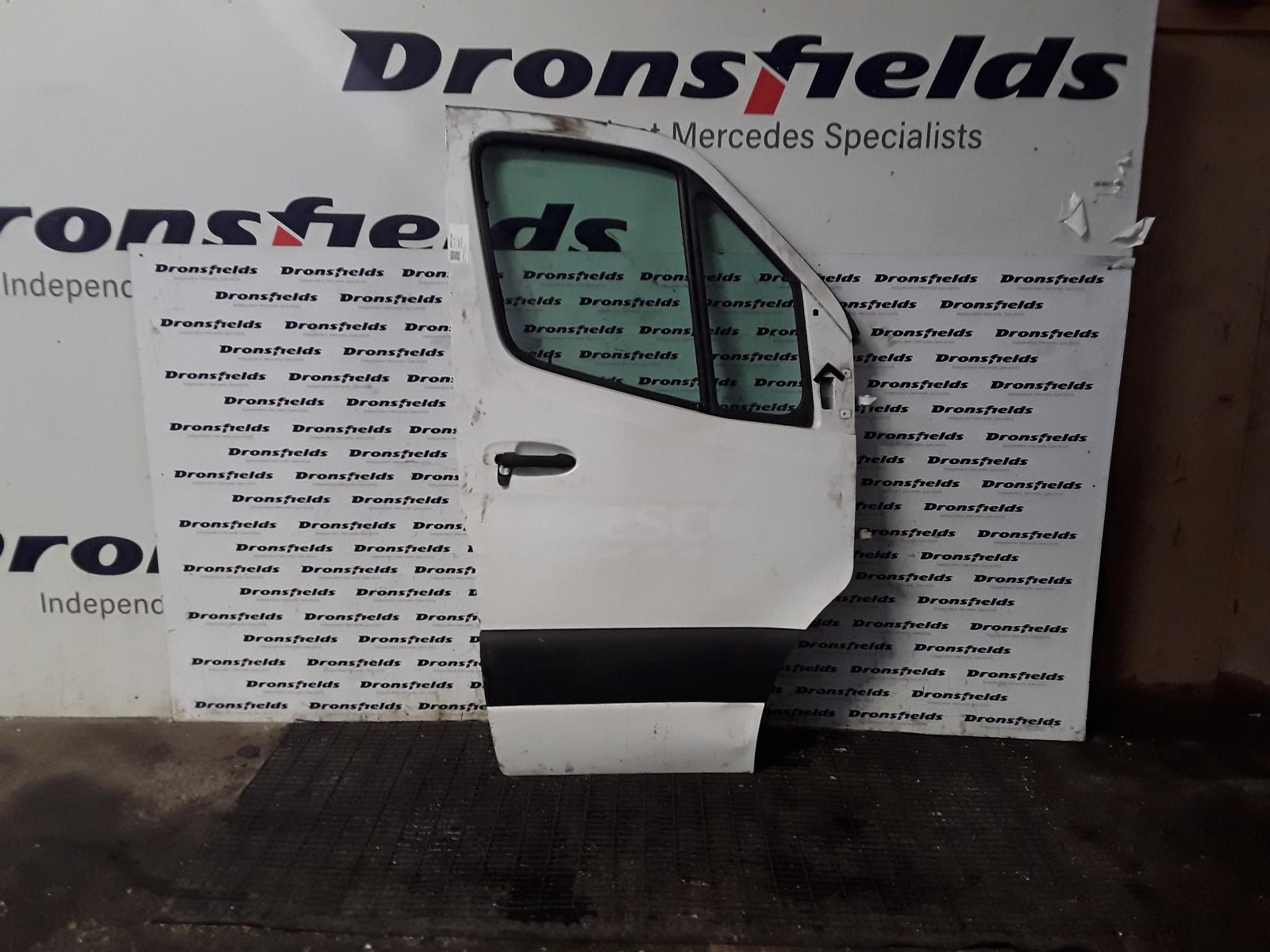 View Auto part R Front Door Mercedes Sprinter 2019