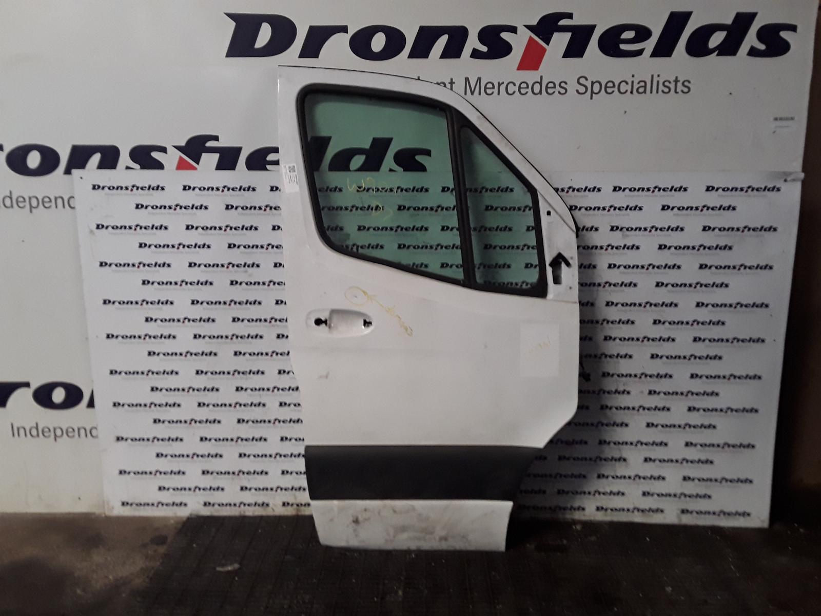 View Auto part R Front Door Mercedes Sprinter 2019