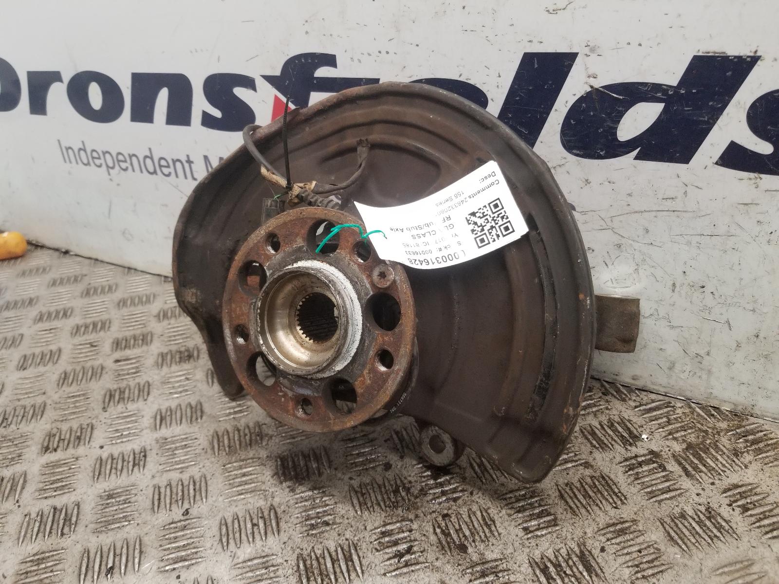2017 Mercedes Gla Class RF Hub/Stub Axle Assembly View Auto part RF Hub/Stub Axle Assembly Mercedes Gla Class 2017