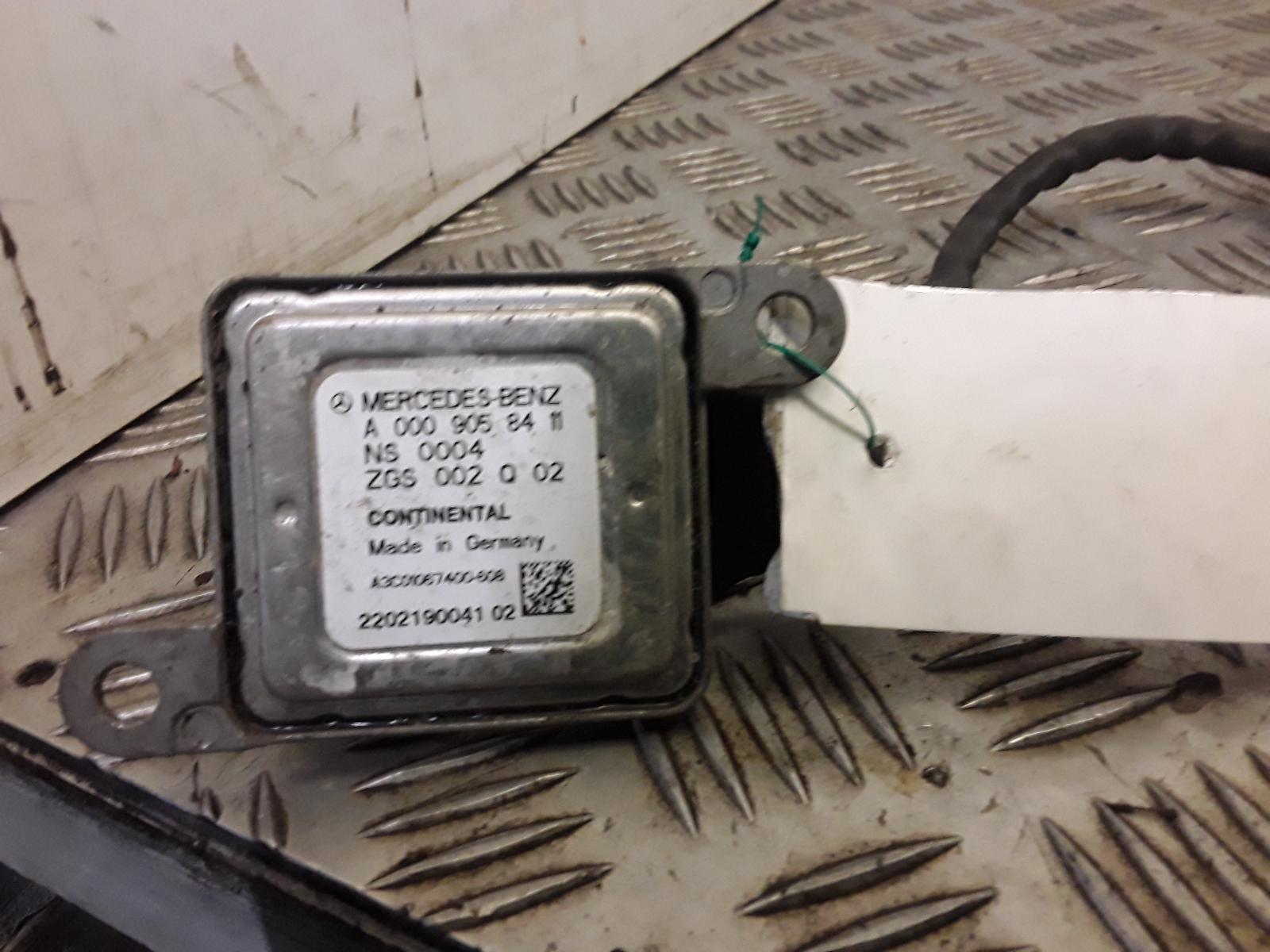 View Auto part Oxygen Sensor Mercedes Sprinter 2017