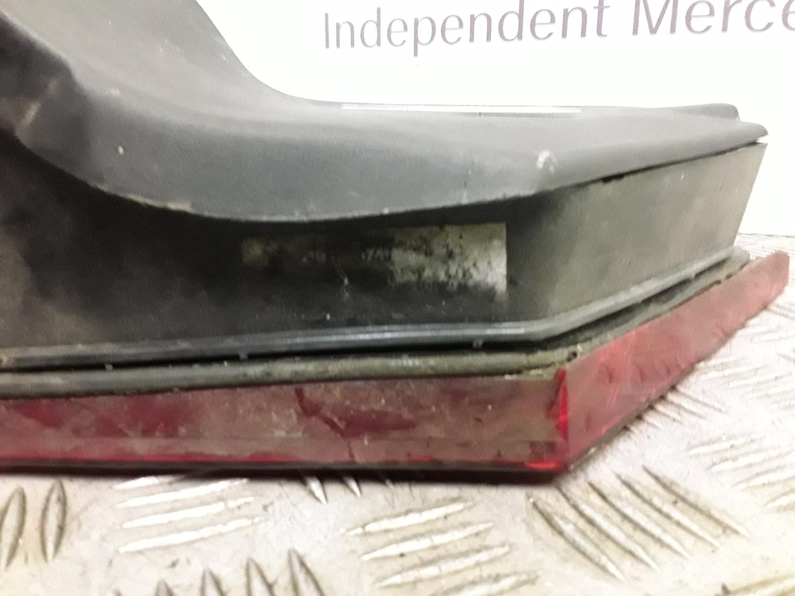 View Auto part R Taillight Mercedes S Class 1994