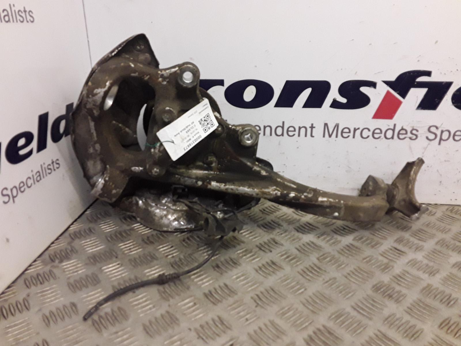 View Auto part RF Hub/Stub Axle Assembly Mercedes C Class 2016