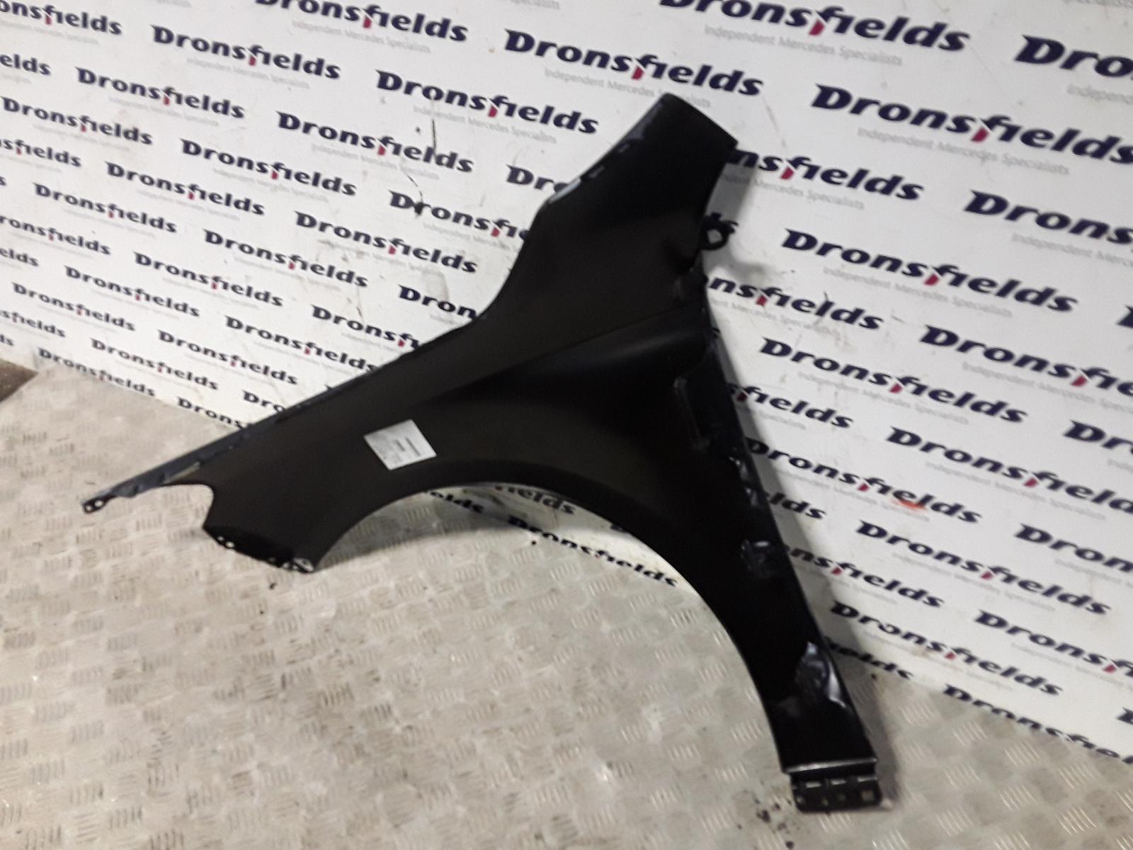 View Auto part R Wing Mercedes Cla 2016