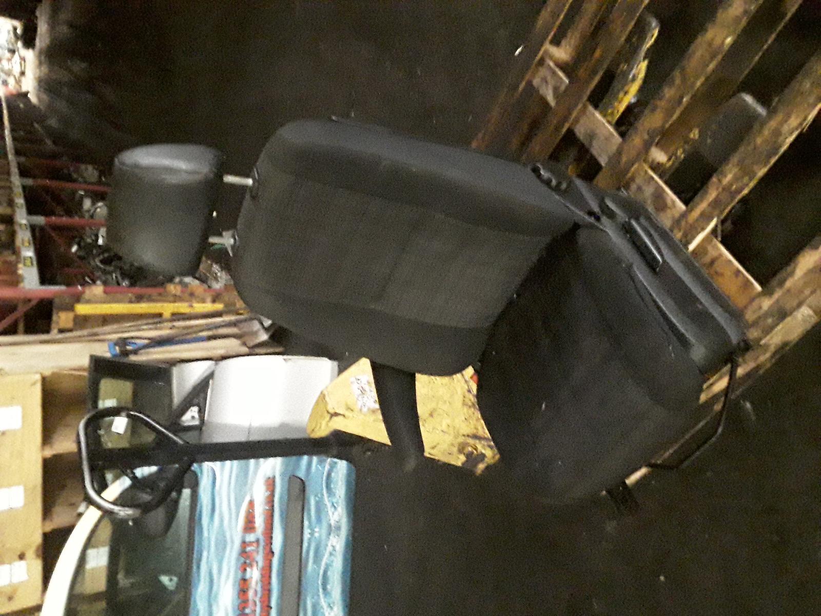 View Auto part Front Seat Mercedes Sprinter 2016