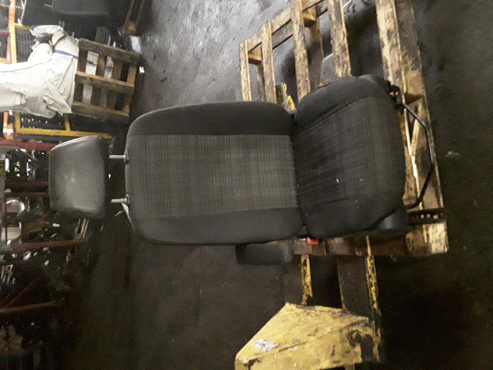 View Auto part Front Seat Mercedes Sprinter 2016