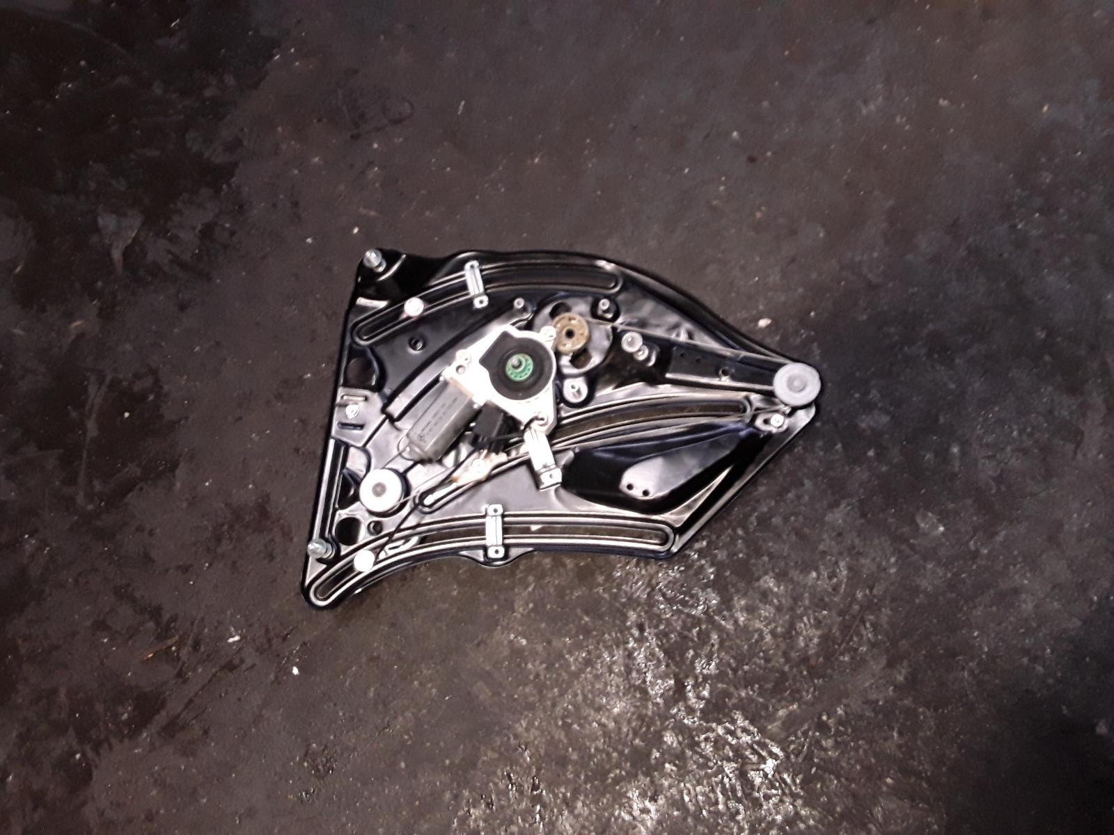 View Auto part RR Window Regulator Mercedes E Class 2013
