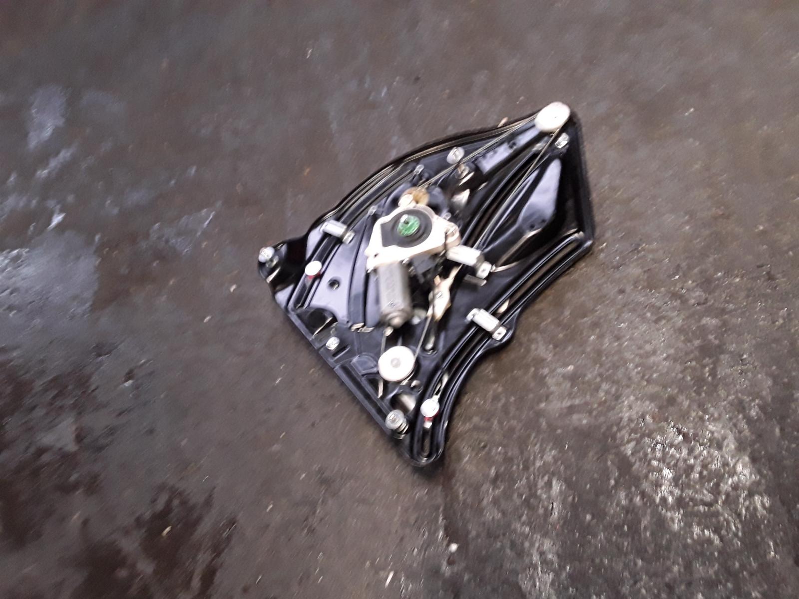 View Auto part RR Window Regulator Mercedes E Class 2013