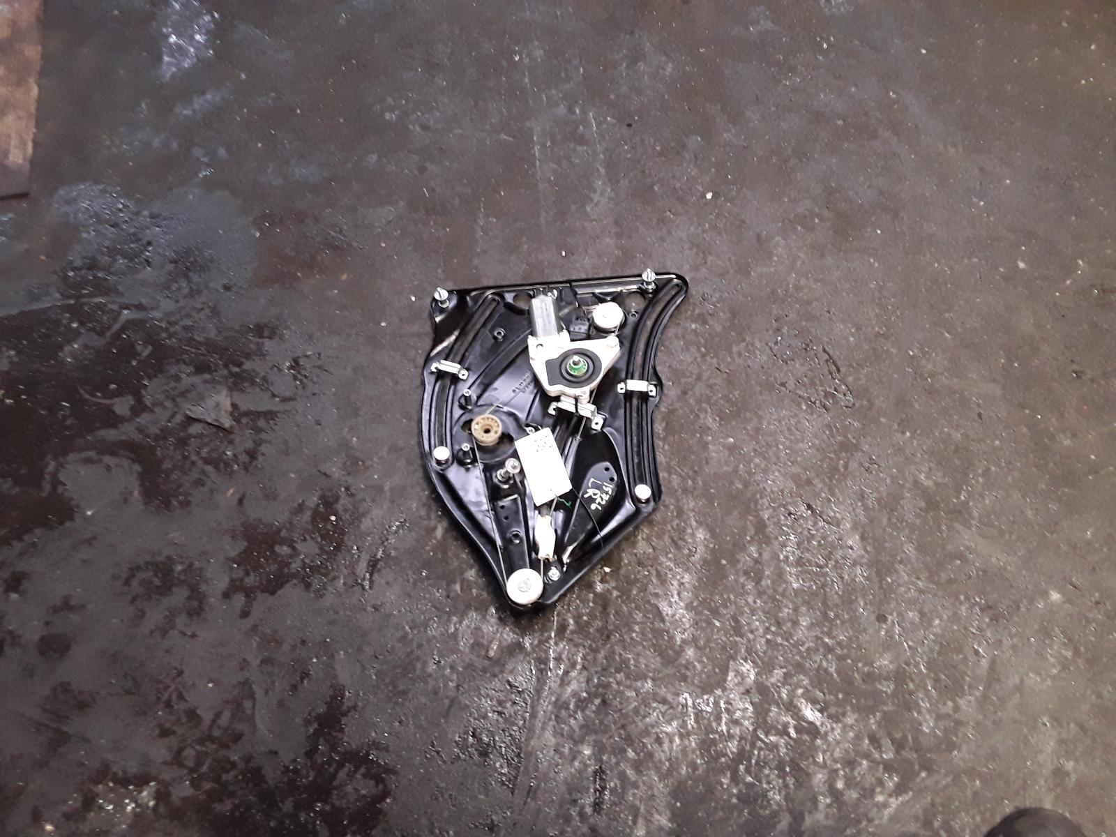 View Auto part LR Window Regulator Mercedes E Class 2013