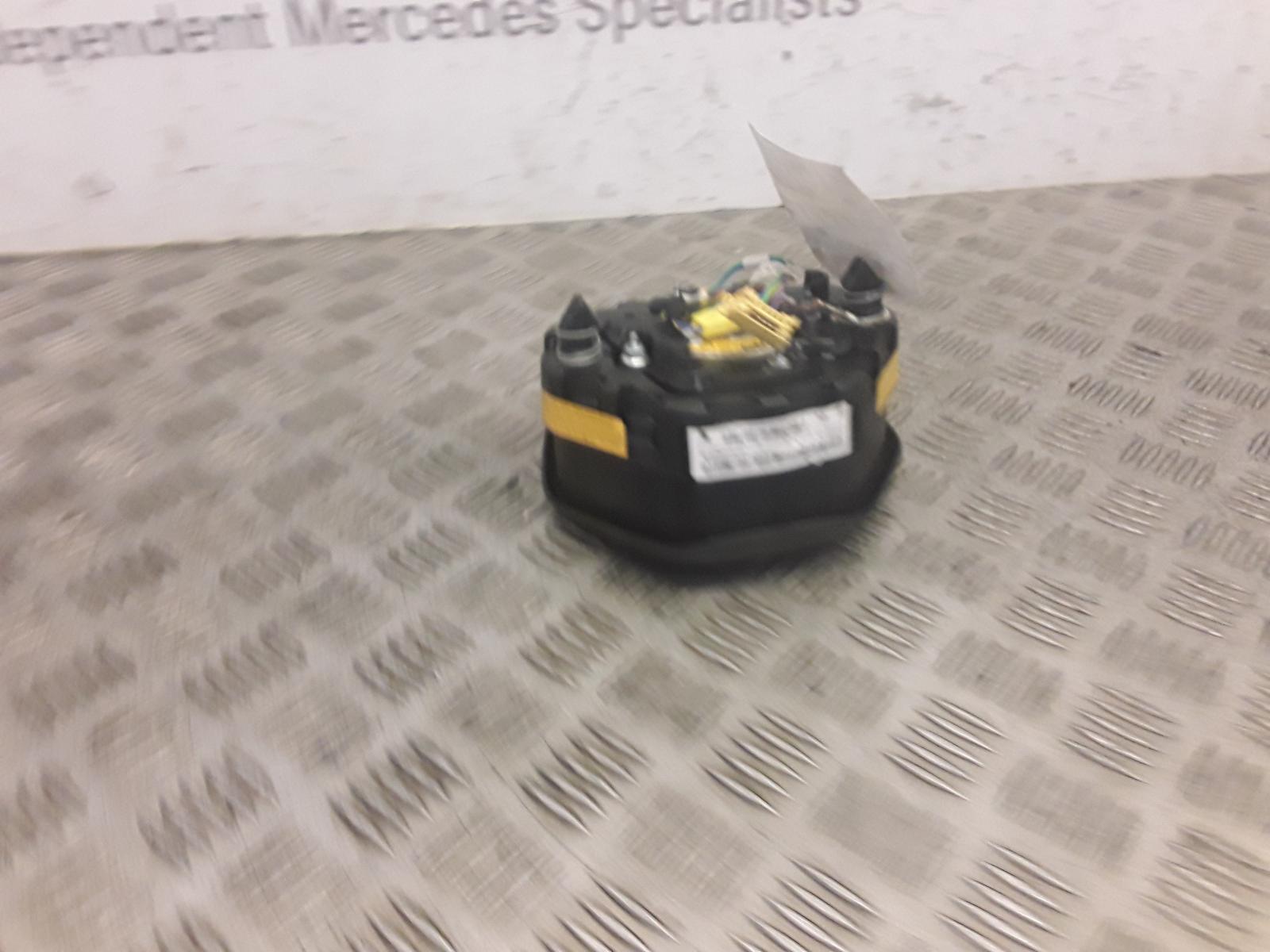 View Auto part R Air Bag Mercedes E Class 2013