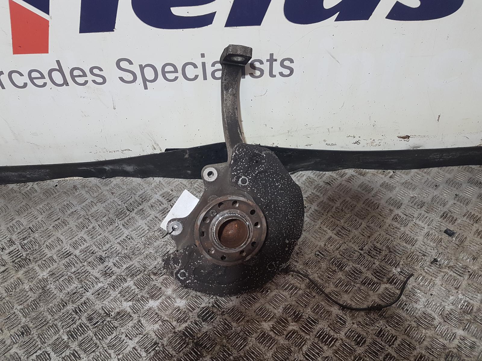 View Auto part RF Hub/Stub Axle Assembly Mercedes C Class 2016