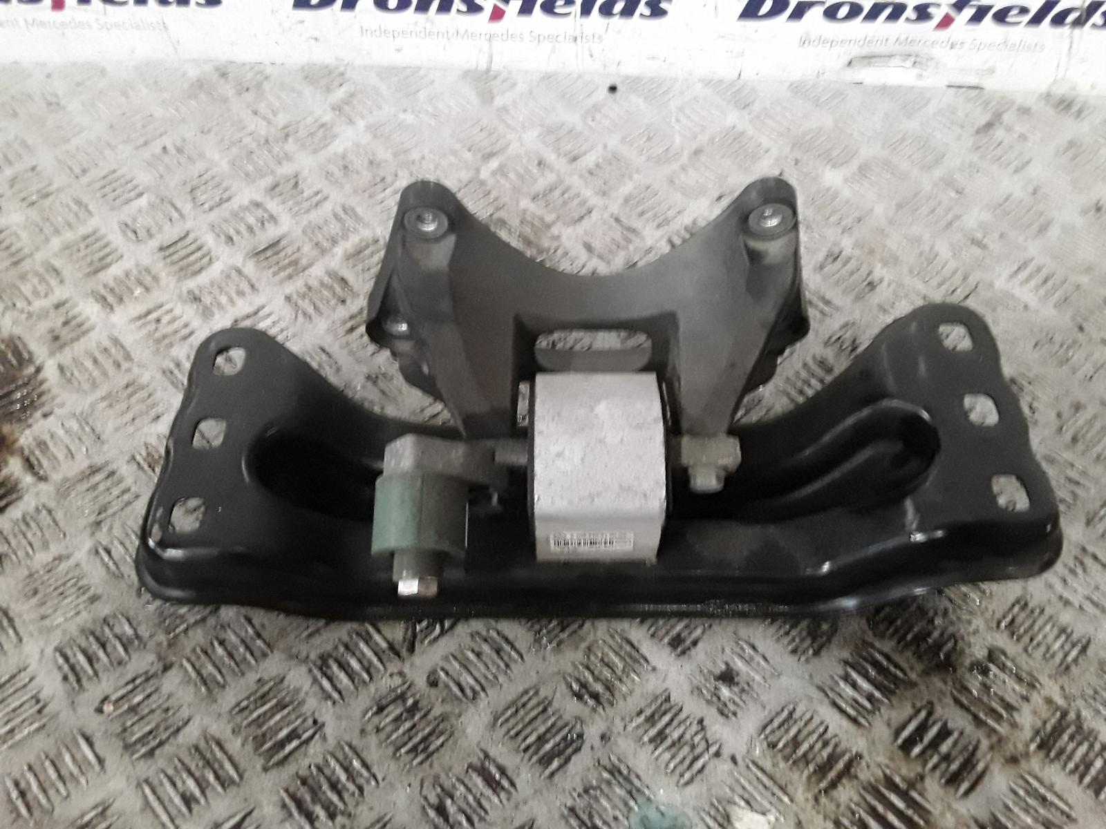 View Auto part Gearbox Mount Mercedes C Class 2017