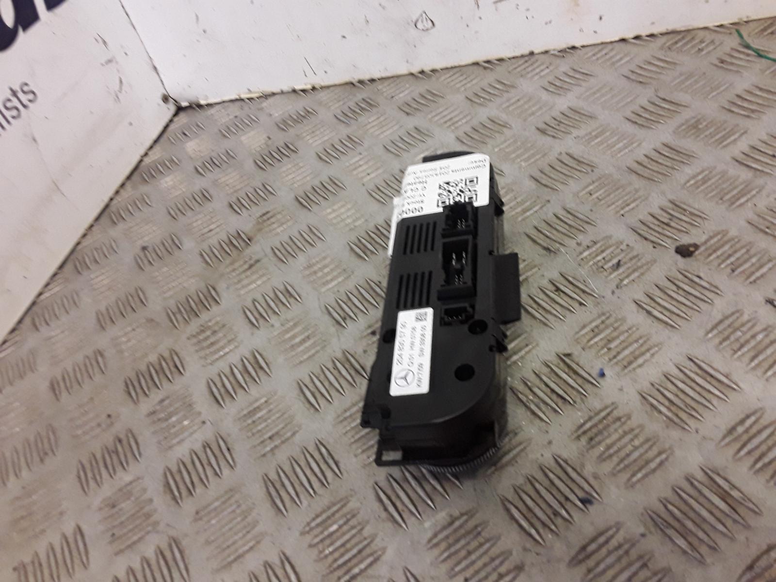 View Auto part Heater/AC Controller Mercedes C Class 2009