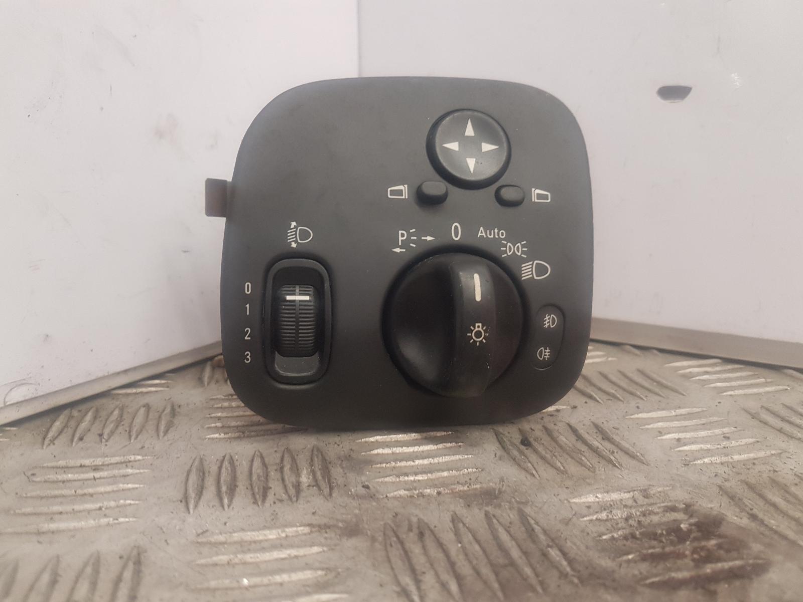 View Auto part Headlight Switch Mercedes C Class 2005
