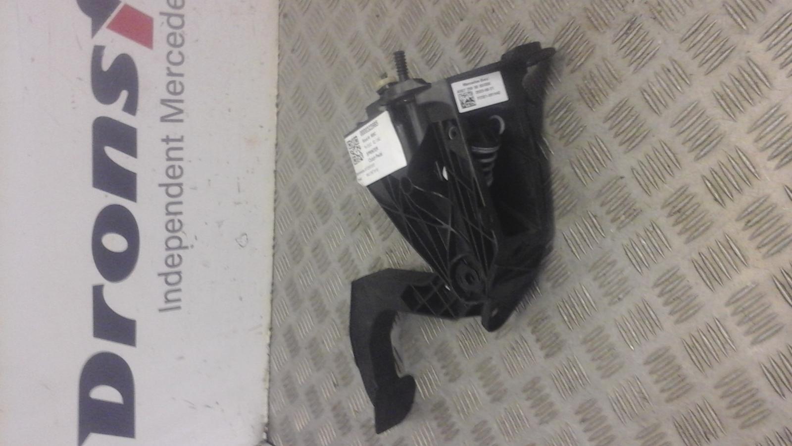 2022 Mercedes Sprinter Clutch Pedal View Auto part Clutch Pedal Mercedes Sprinter 2022